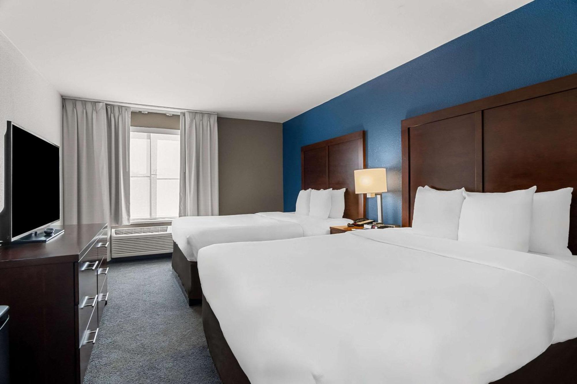 Comfort Inn & Suites Near Tinley Park Amphitheater Bagian luar foto
